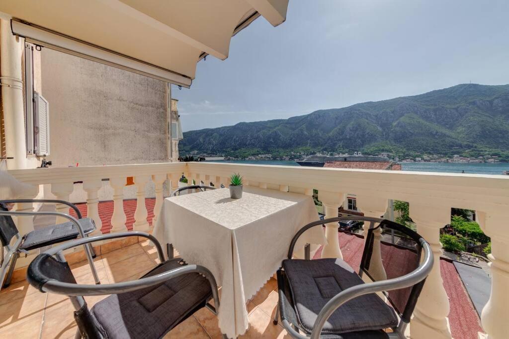 Sailor'S Knot Apartment - Central And Amazing Sea View Kotor Bagian luar foto